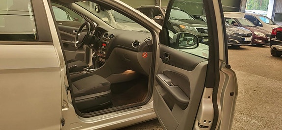 Ford Focus 11 of 24
