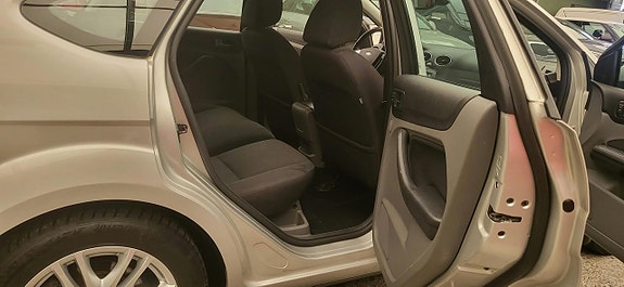 Ford Focus 9 of 24