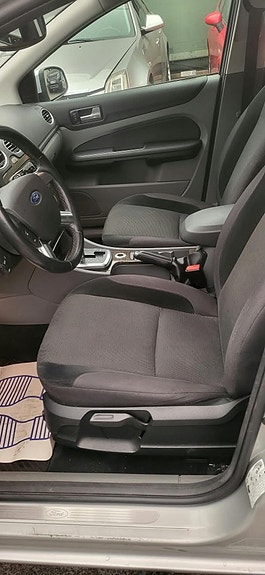 Ford Focus 13 of 24