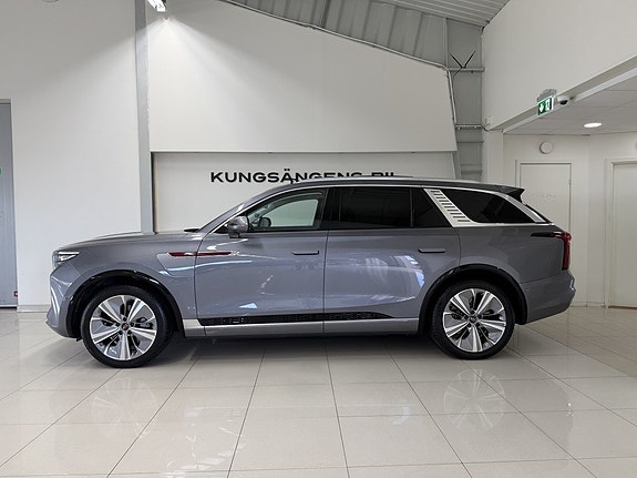 Hongqi E-HS9 2 of 30