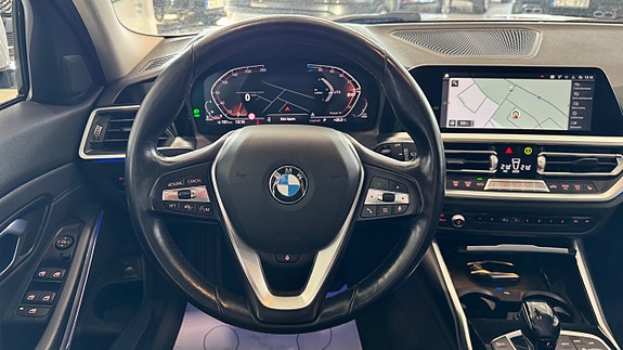 BMW 320d 11 of 18