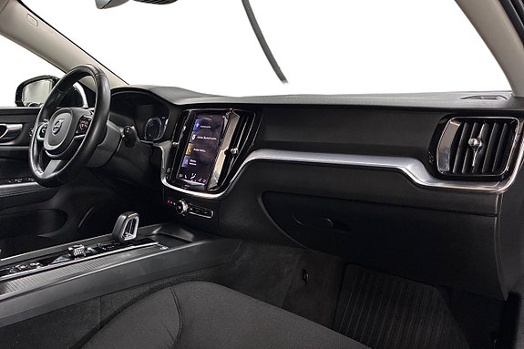 Volvo V60 Cross Country 15 of 30