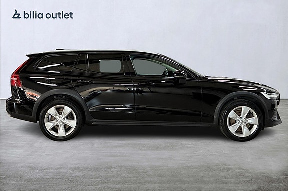 Volvo V60 Cross Country 5 of 30