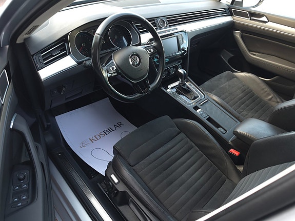 Volkswagen Passat 9 of 13