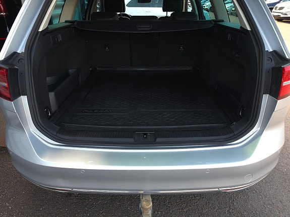 Volkswagen Passat 13 of 13