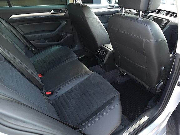 Volkswagen Passat 10 of 13