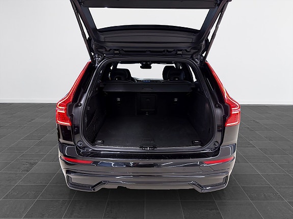Volvo XC60 16 of 22