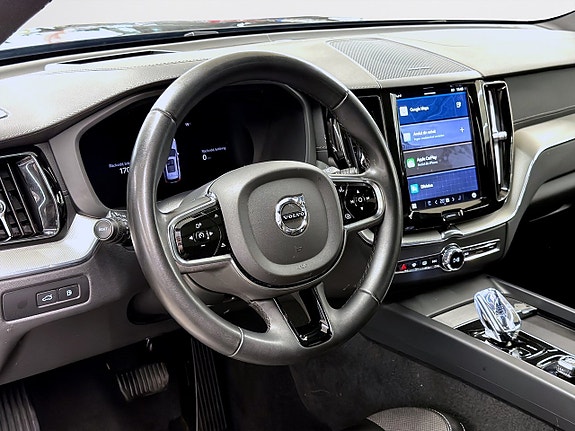 Volvo XC60 9 of 22