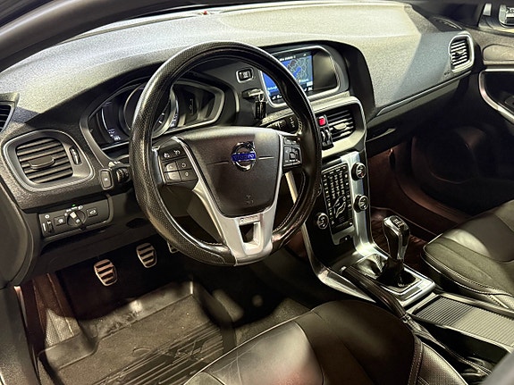 Volvo V40 14 of 22