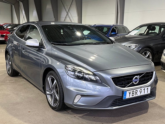 Volvo V40 11 of 22