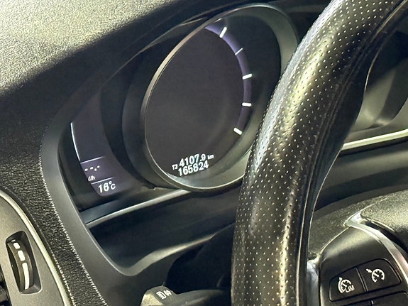 Volvo V40 15 of 22