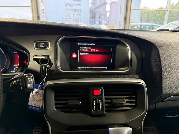 Volvo V40 17 of 22