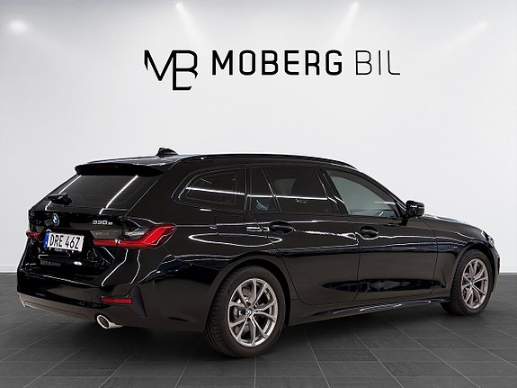 BMW 330e 5 of 18