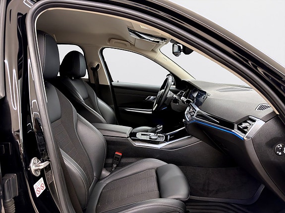 BMW 330e 12 of 18