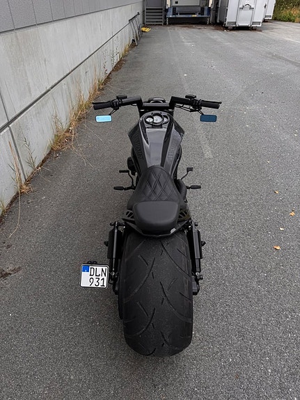Harley-Davidson Nightrod Special 300 Custom V-Rod ABS 7 of 14