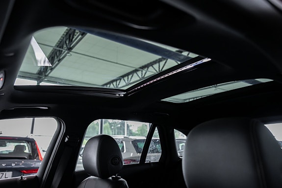 Mercedes-Benz GLC300 de 29 of 30