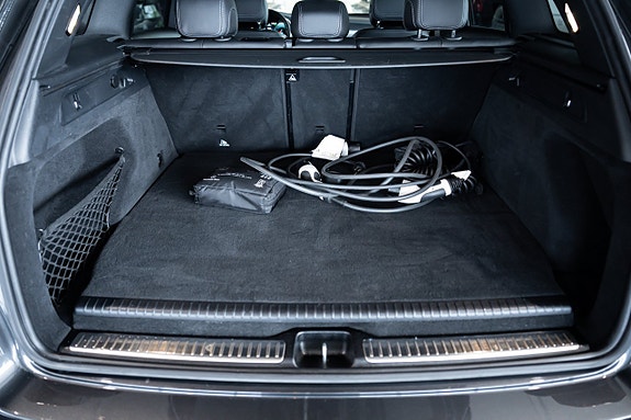 Mercedes-Benz GLC300 de 16 of 30