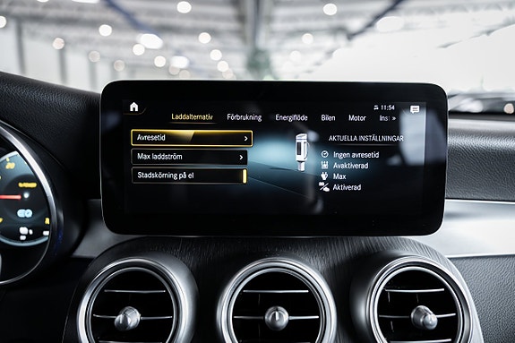 Mercedes-Benz GLC300 de 27 of 30