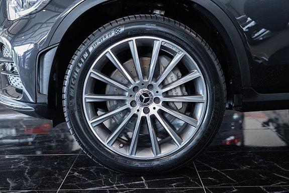 Mercedes-Benz GLC300 de 4 of 30
