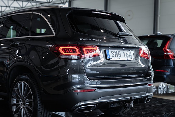 Mercedes-Benz GLC300 de 15 of 30