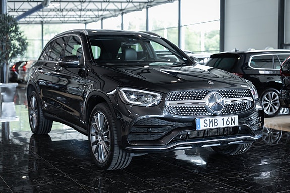 Mercedes-Benz GLC300 de 3 of 30