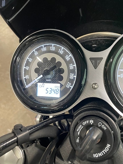 Triumph Motorcycles SPPED TWIN 1200 ABS 500 MIL HANDVÄRME SLIP-ON utt.20 6 of 7