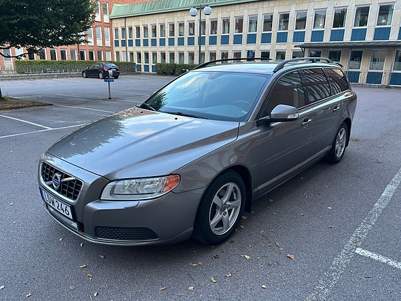 Volvo V70 6 of 10