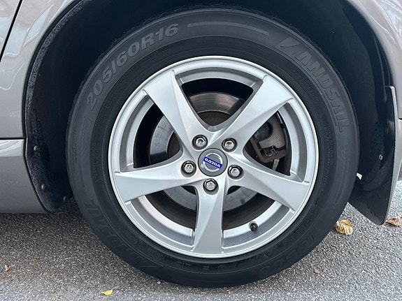 Volvo V70 9 of 10