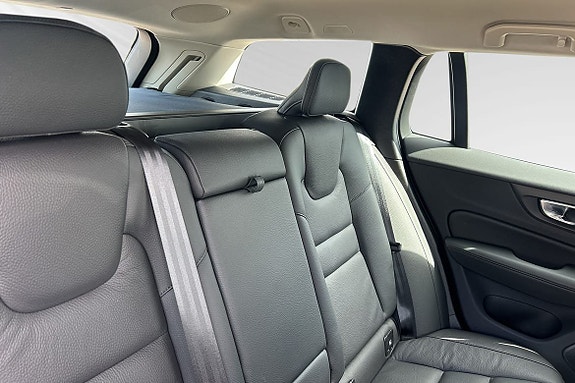 Volvo V60 13 of 14