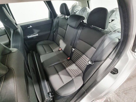Volvo V50 9 of 21