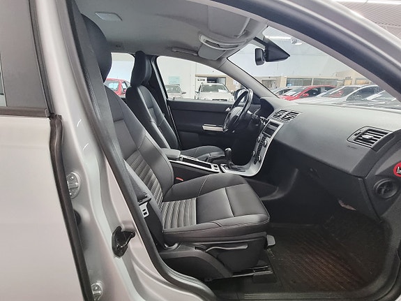Volvo V50 15 of 21