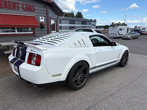 Ford Mustang 3 of 11