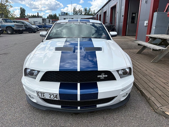 Ford Mustang 6 of 11