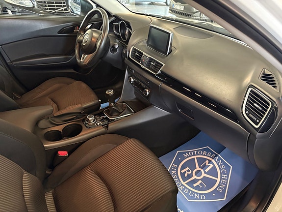 Mazda 3 6 of 7