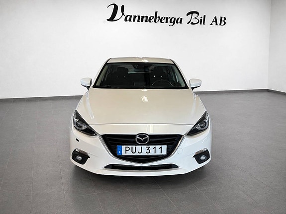 Mazda 3 2 of 7
