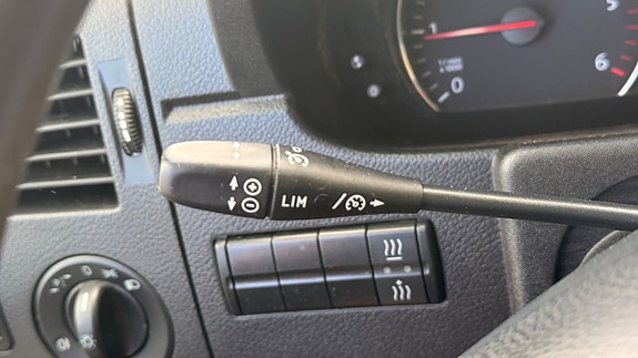 Volkswagen Crafter 35 17 of 28