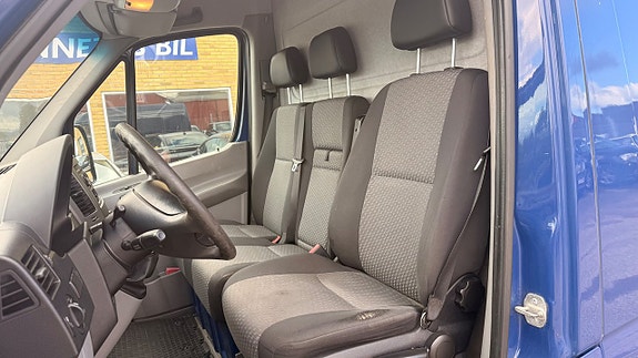 Volkswagen Crafter 35 9 of 28