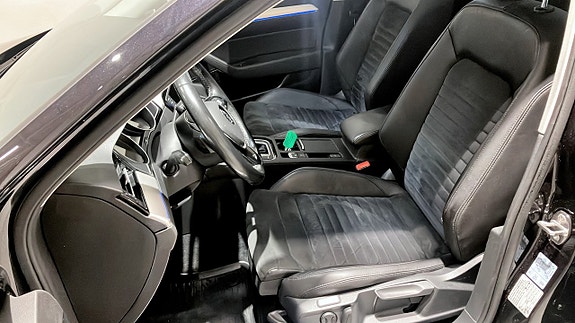 Volkswagen Passat 8 of 12