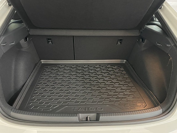 Volkswagen Taigo 8 of 12