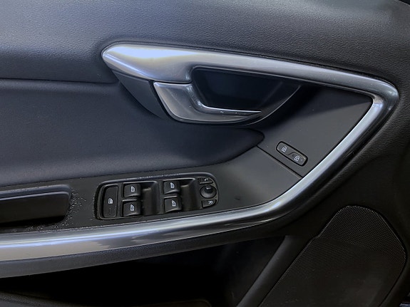 Volvo V60 7 of 15