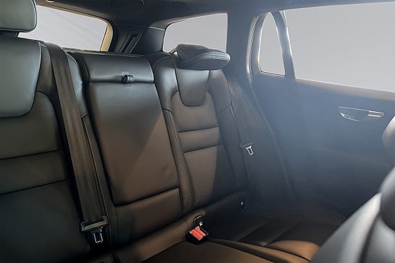 Volvo V60 11 of 29