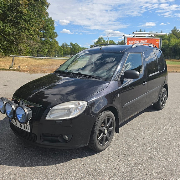 Skoda Roomster 2 of 10