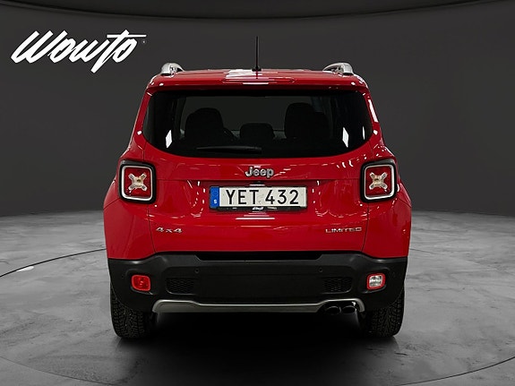 Jeep Renegade 5 of 18