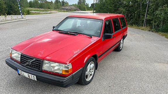 Volvo 940 2 of 10