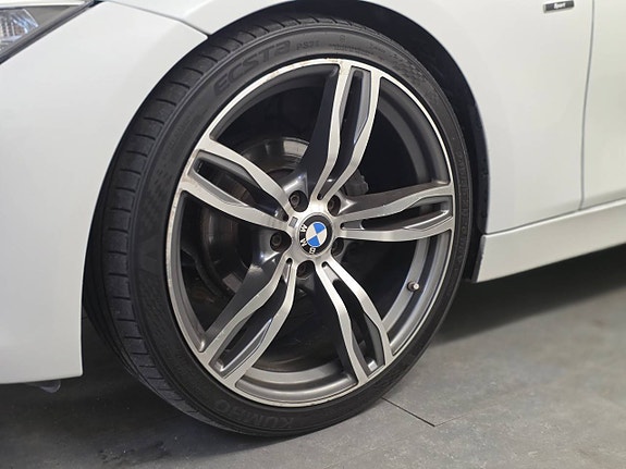 BMW 318d 7 of 12