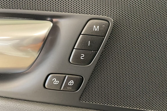 Volvo XC60 18 of 18