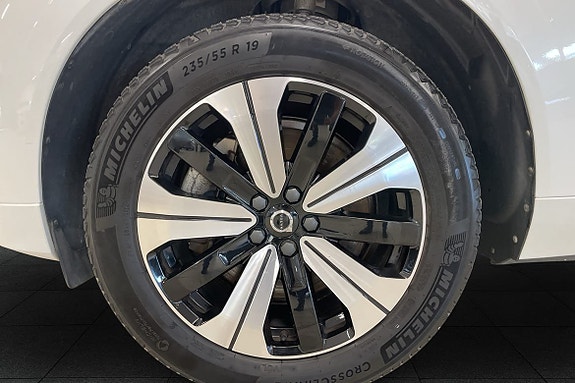 Volvo XC60 8 of 18