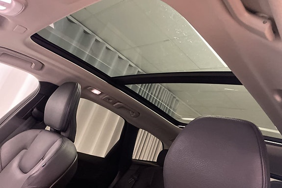 Volvo XC60 16 of 18