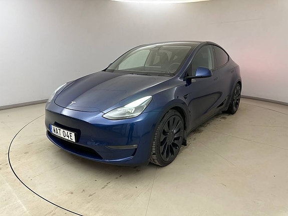 Tesla Model Y 2 of 12