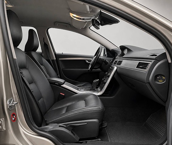 Volvo XC70 6 of 14